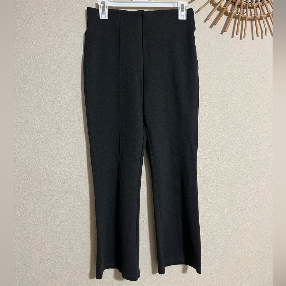 (2) Old Navy Extra High-Waisted Stevie Crop Kick Flare Pants Bundle - Picture 3 of 6